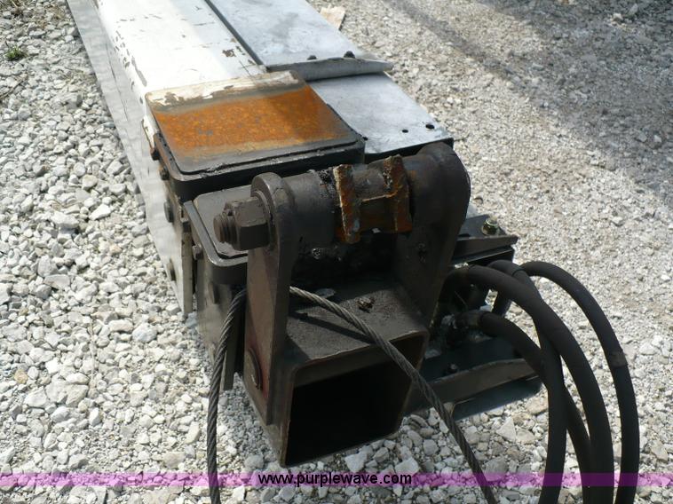 image for item 5997 2005 IMT 16000 hydraulic loader/wallboard crane