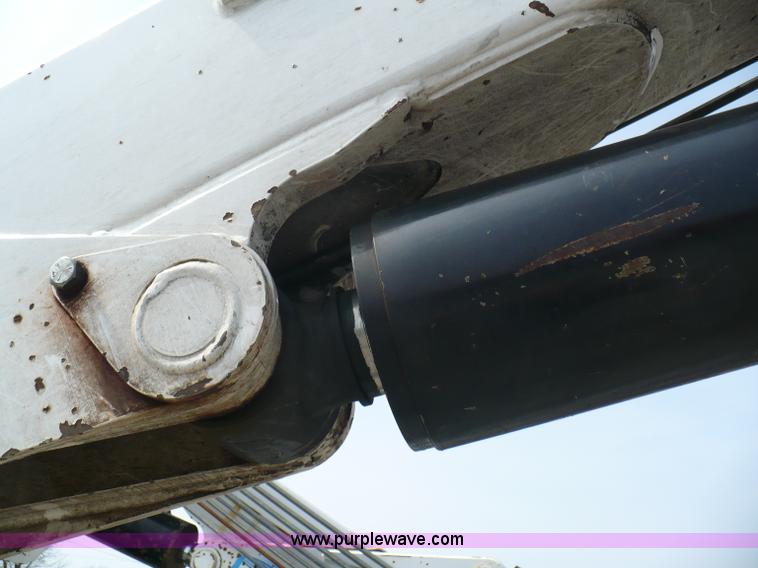 image for item 5997 2005 IMT 16000 hydraulic loader/wallboard crane