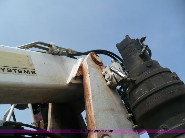 image for item 5997 2005 IMT 16000 hydraulic loader/wallboard crane