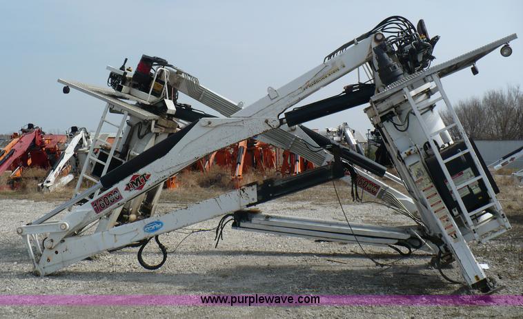 image for item 5998 2004 IMT 16000 hydraulic loader/wallboard crane
