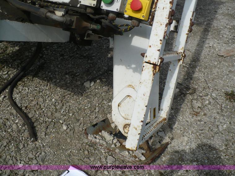 image for item 5998 2004 IMT 16000 hydraulic loader/wallboard crane