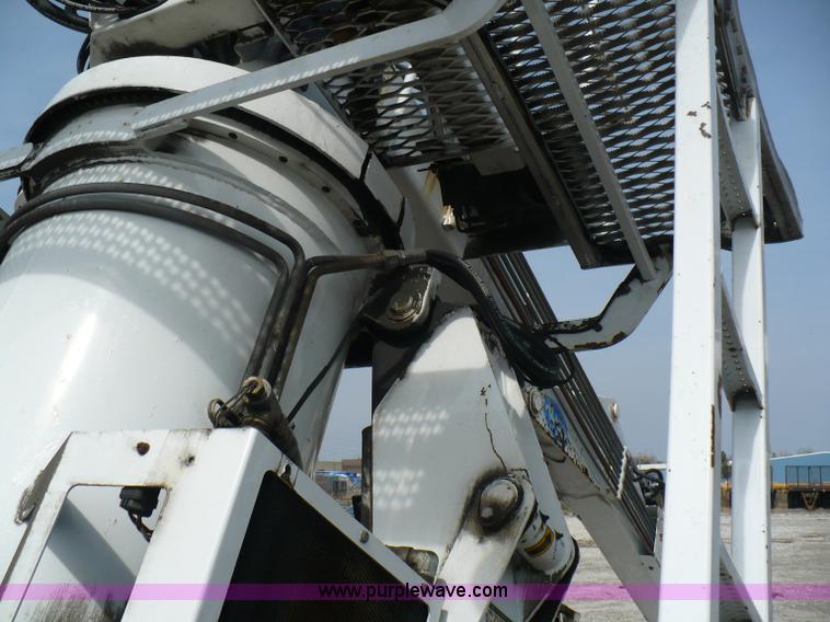 image for item 5998 2004 IMT 16000 hydraulic loader/wallboard crane