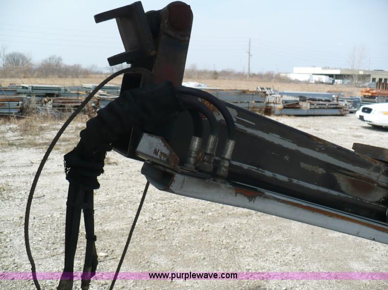 image for item 5998 2004 IMT 16000 hydraulic loader/wallboard crane