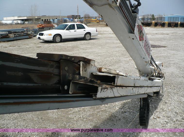 image for item 5998 2004 IMT 16000 hydraulic loader/wallboard crane