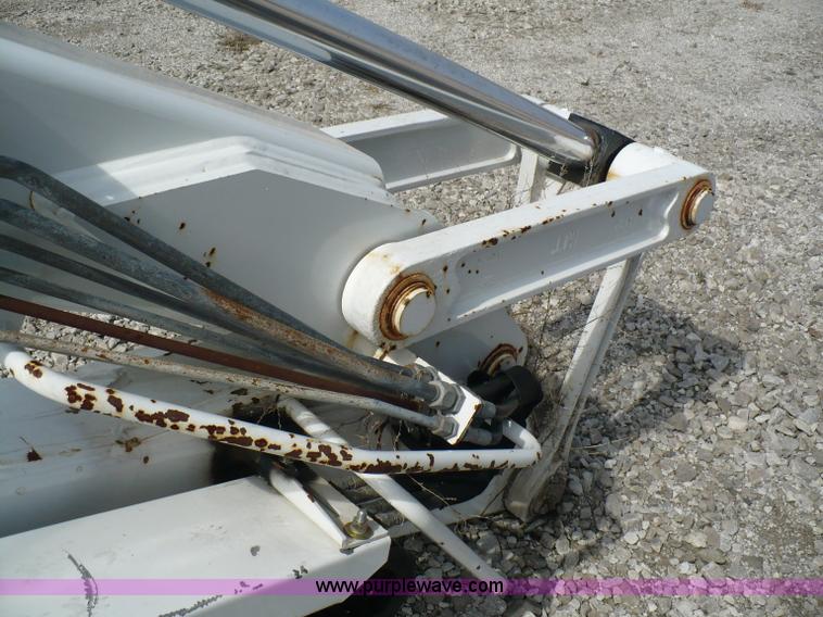 image for item 5998 2004 IMT 16000 hydraulic loader/wallboard crane