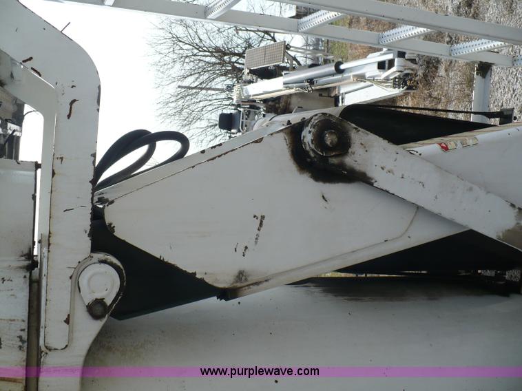 image for item 5998 2004 IMT 16000 hydraulic loader/wallboard crane