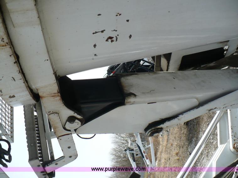image for item 5998 2004 IMT 16000 hydraulic loader/wallboard crane