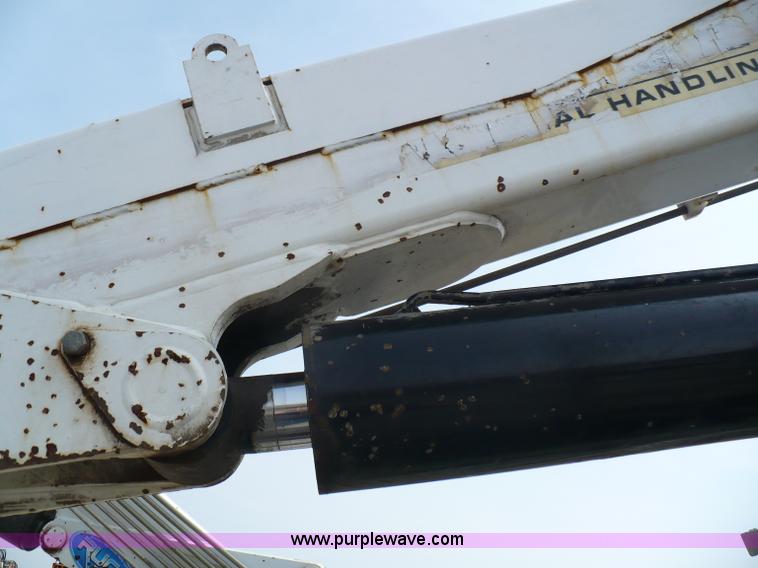 image for item 5998 2004 IMT 16000 hydraulic loader/wallboard crane