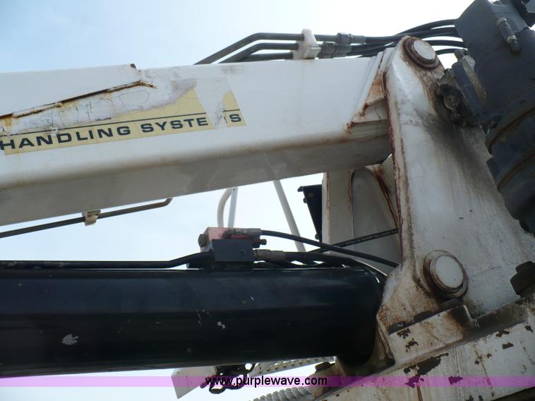 image for item 5998 2004 IMT 16000 hydraulic loader/wallboard crane
