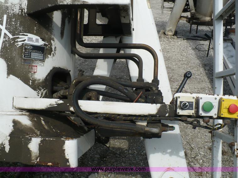 image for item 5998 2004 IMT 16000 hydraulic loader/wallboard crane