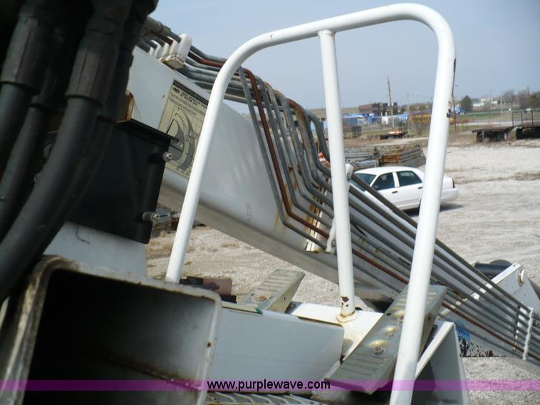 image for item 5998 2004 IMT 16000 hydraulic loader/wallboard crane