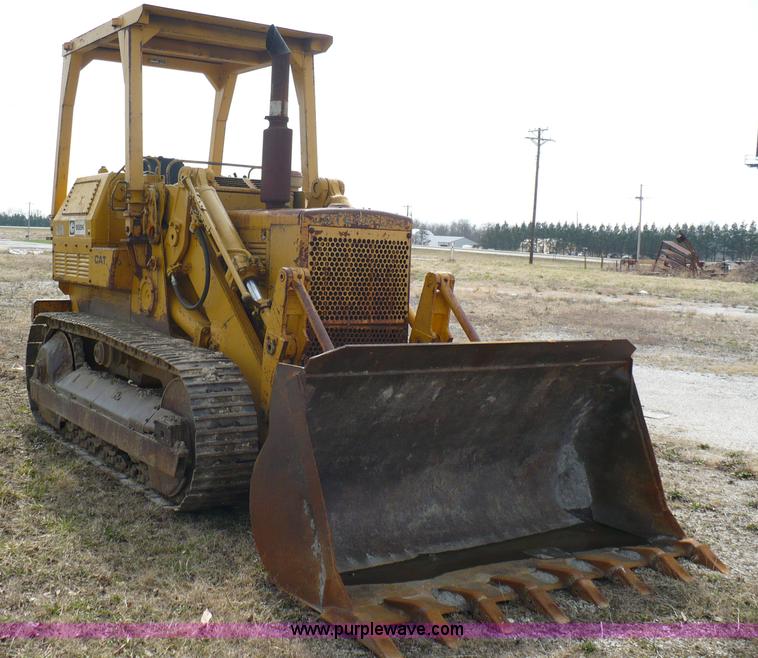 image for item 5999 1970 Caterpillar 955K track loader