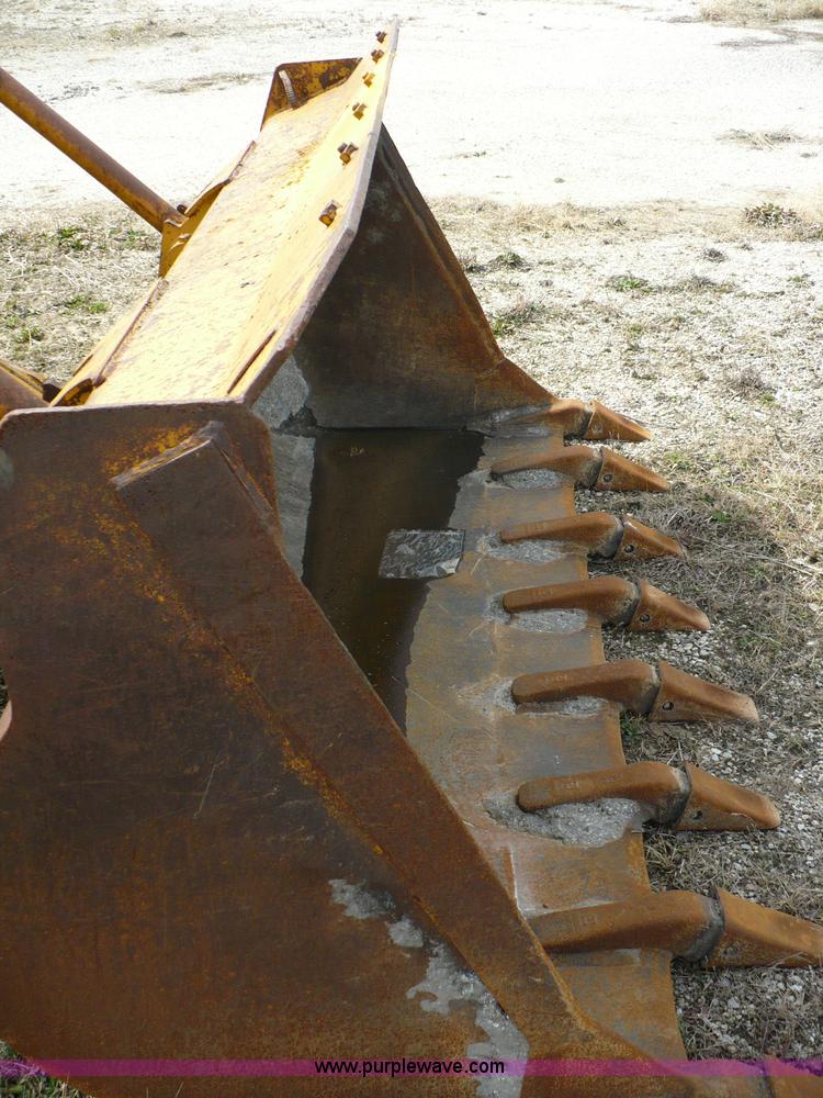 image for item 5999 1970 Caterpillar 955K track loader