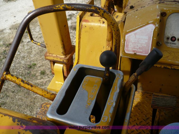 image for item 5999 1970 Caterpillar 955K track loader