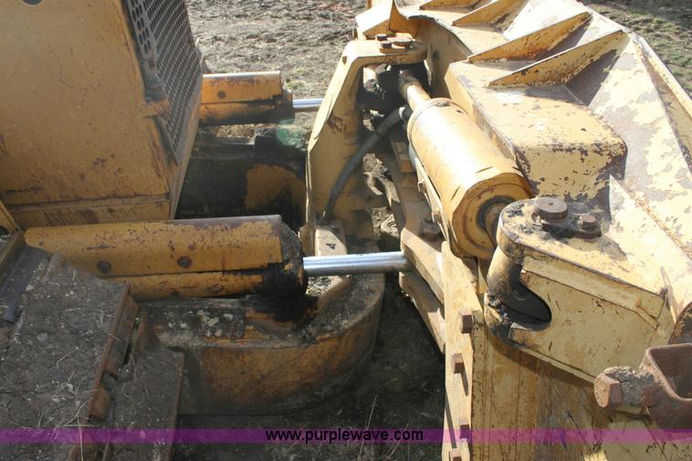 image for item 6534 1995 Caterpillar D5H XL dozer