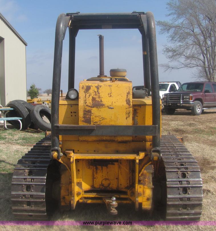 image for item 6991 John Deere 450D dozer
