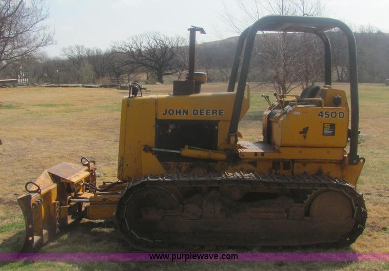 image for item 6991 John Deere 450D dozer
