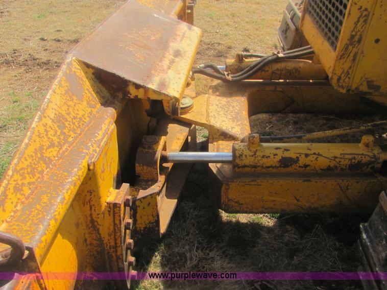 image for item 6991 John Deere 450D dozer