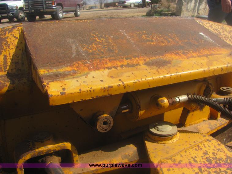 image for item 6991 John Deere 450D dozer