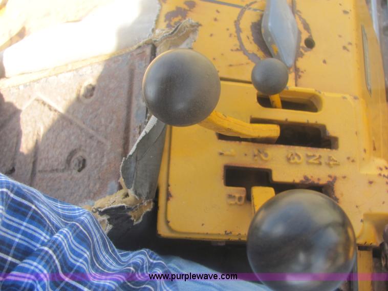 image for item 6991 John Deere 450D dozer