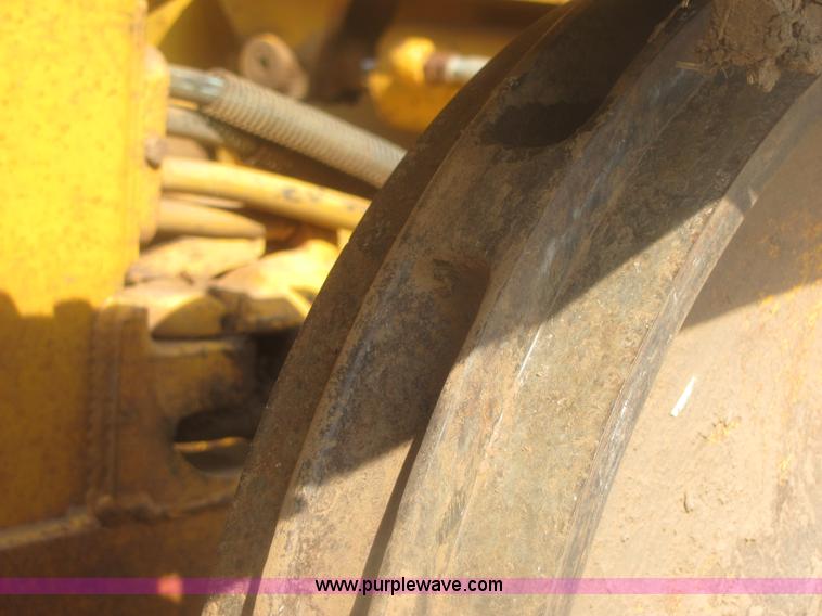 image for item 6991 John Deere 450D dozer