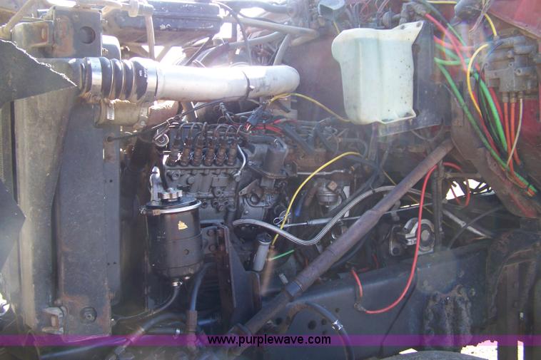 image for item 7328 1994 Ford LT8000 dump truck