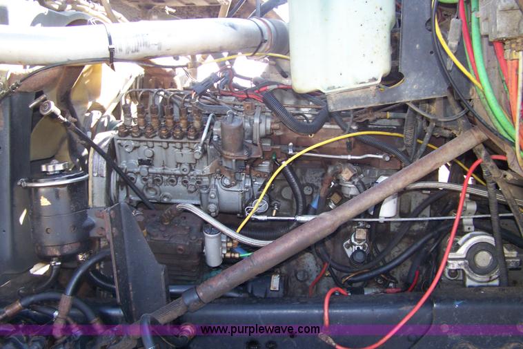 image for item 7328 1994 Ford LT8000 dump truck