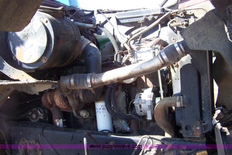 image for item 7328 1994 Ford LT8000 dump truck