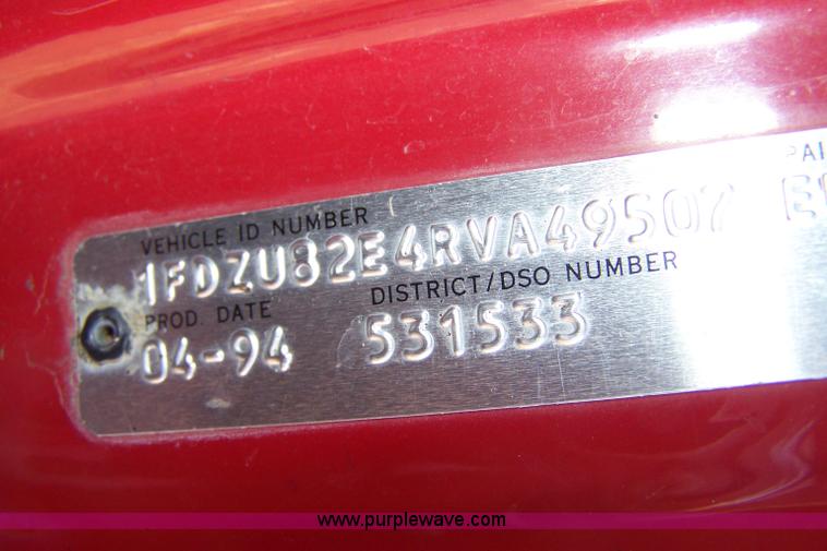 image for item 7328 1994 Ford LT8000 dump truck