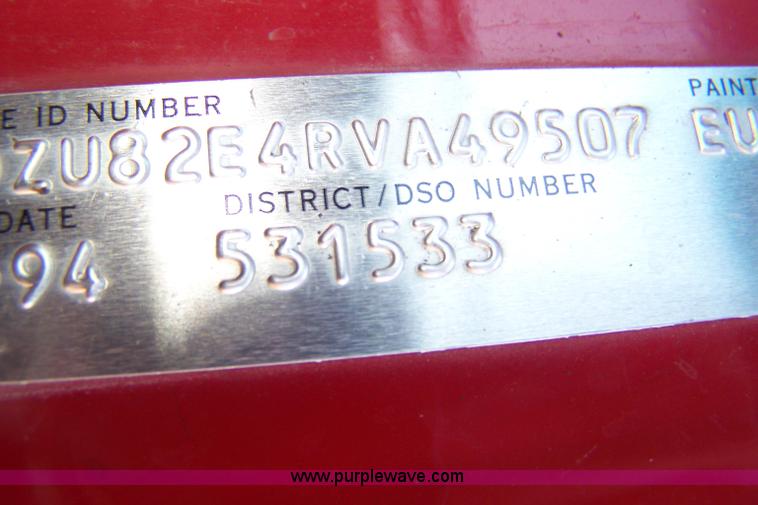 image for item 7328 1994 Ford LT8000 dump truck