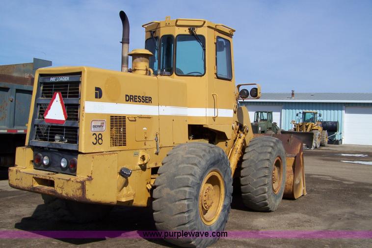 image for item 7329 1989 Dresser 530 wheel loader