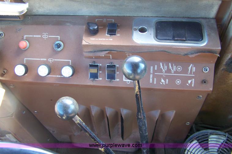 image for item 7329 1989 Dresser 530 wheel loader