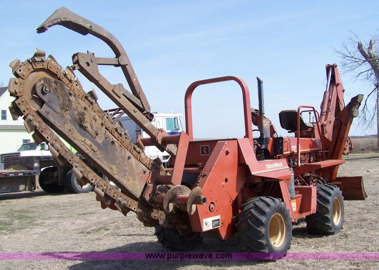 image for item 7332 Ditch Witch 6510 trencher