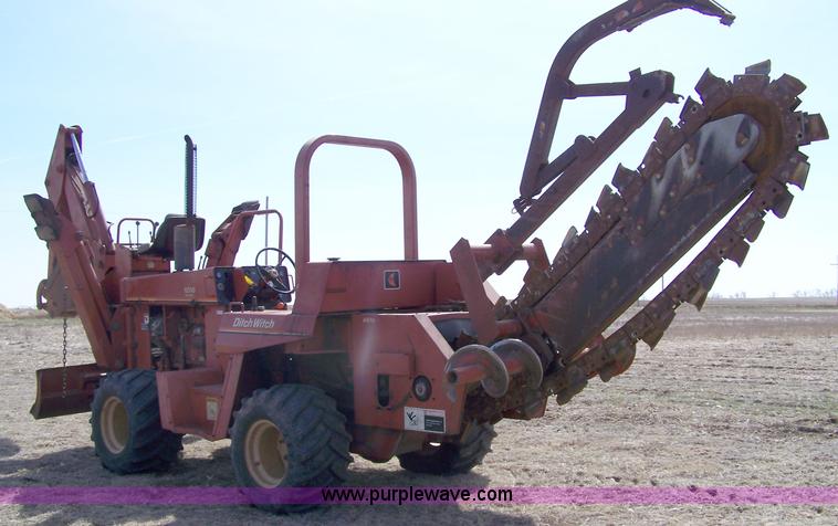 image for item 7332 Ditch Witch 6510 trencher
