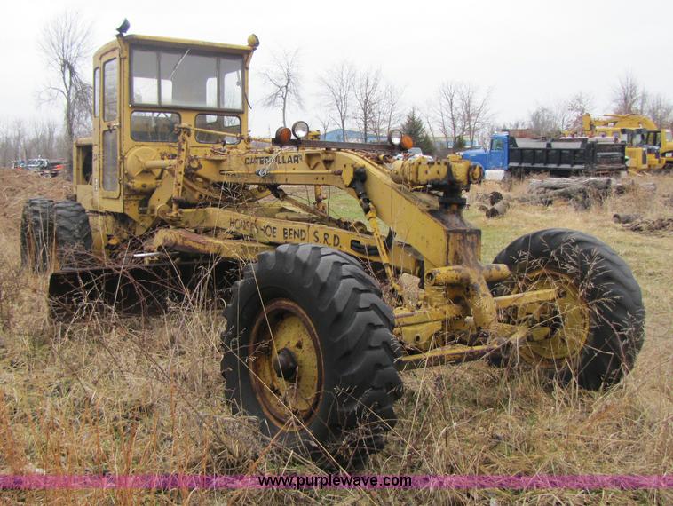 image for item 8408 Caterpillar 12 motor grader