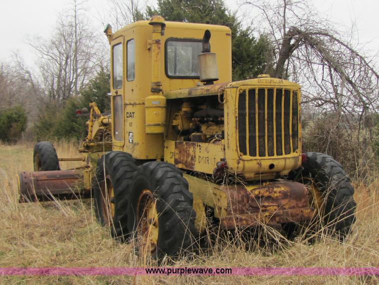 image for item 8408 Caterpillar 12 motor grader