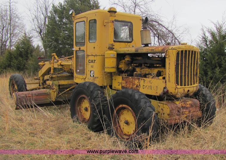 image for item 8408 Caterpillar 12 motor grader