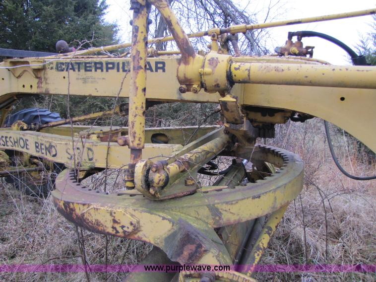 image for item 8408 Caterpillar 12 motor grader