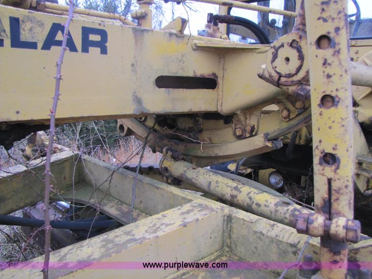 image for item 8408 Caterpillar 12 motor grader