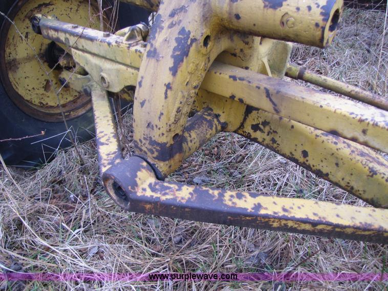 image for item 8408 Caterpillar 12 motor grader