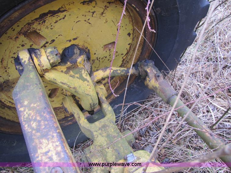 image for item 8408 Caterpillar 12 motor grader