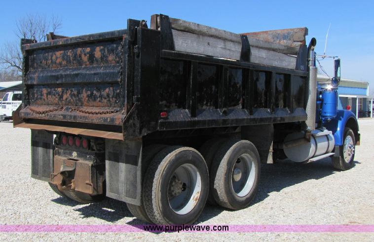 image for item 8409 1978 Kenworth W900 dump truck