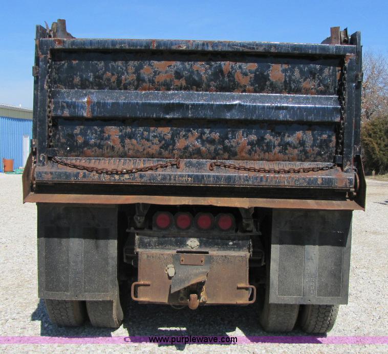 image for item 8409 1978 Kenworth W900 dump truck