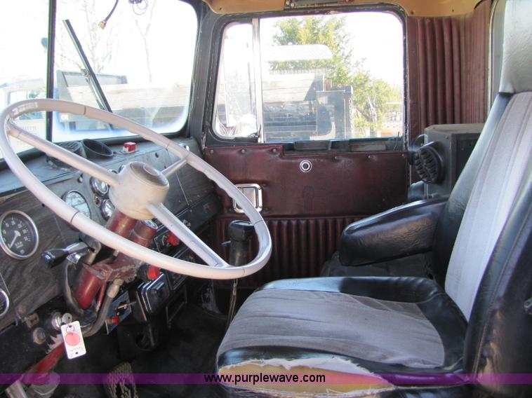 image for item 8409 1978 Kenworth W900 dump truck