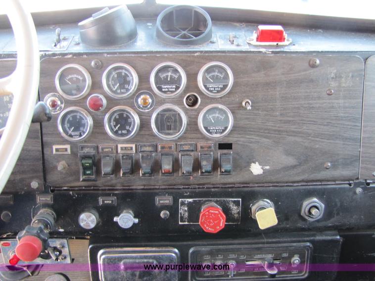 image for item 8409 1978 Kenworth W900 dump truck