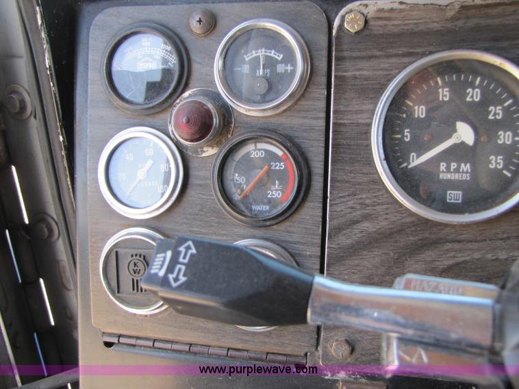 image for item 8409 1978 Kenworth W900 dump truck