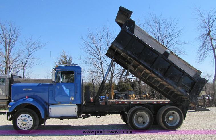 image for item 8409 1978 Kenworth W900 dump truck