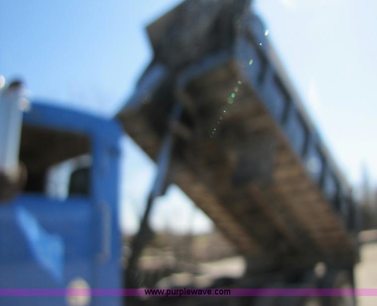 image for item 8409 1978 Kenworth W900 dump truck