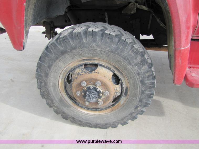 image for item 8660 1979 Ford F600 water truck