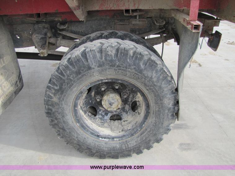 image for item 8660 1979 Ford F600 water truck